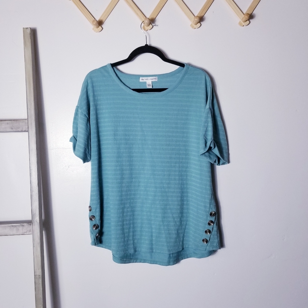 NEW YORK LAUNDRY TEAL BLUE BLOUSE WITH BUTTONS ON SIDES SIZE LARGE